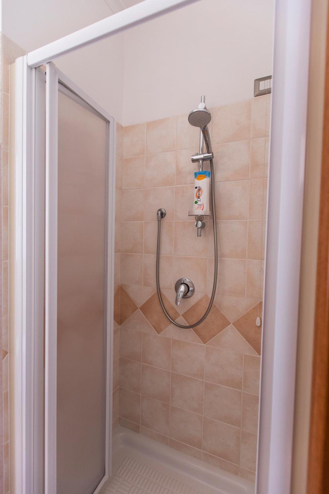 Sant'Anna Bed & Breakfast Аджерола Екстериор снимка
