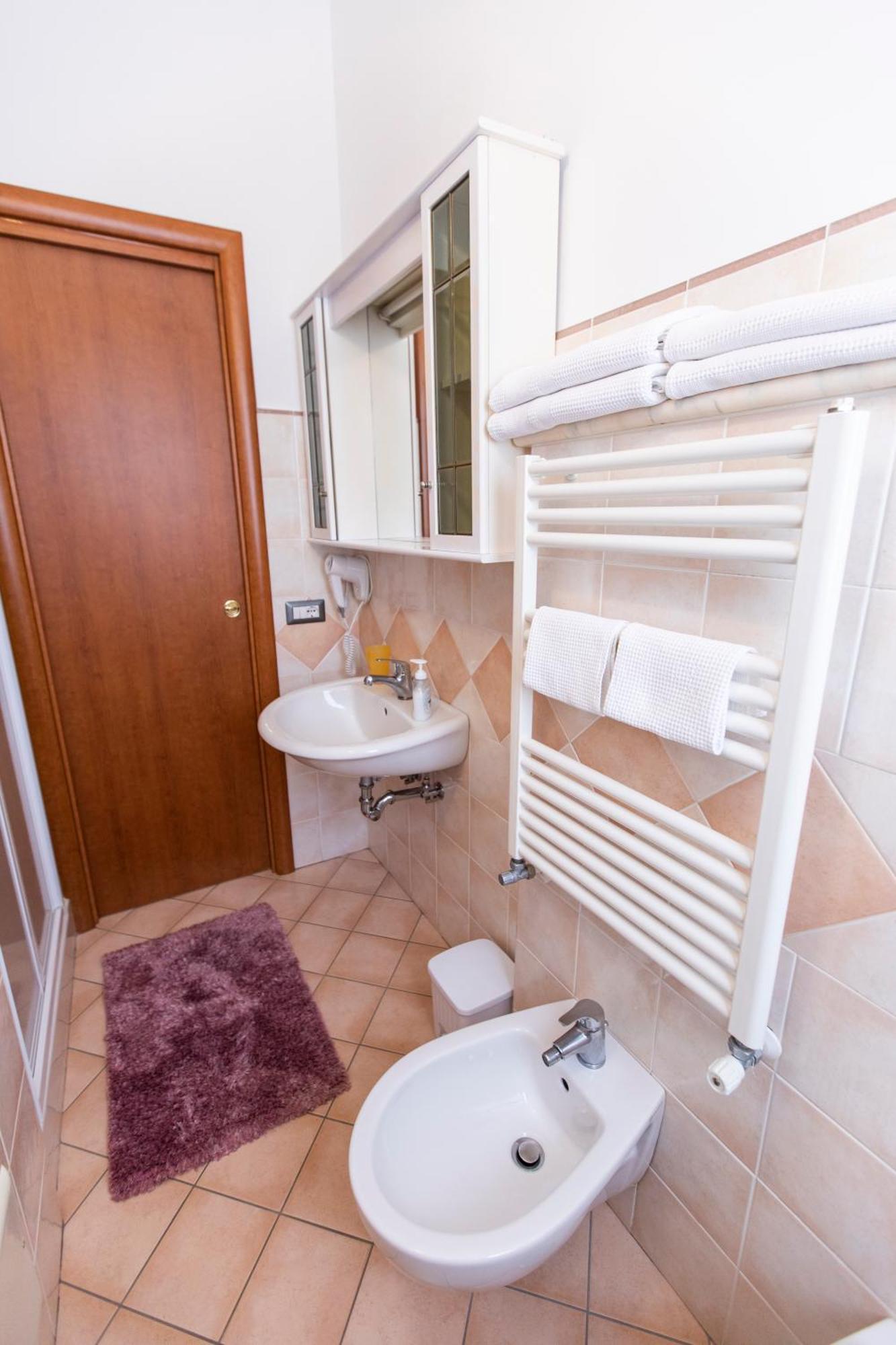 Sant'Anna Bed & Breakfast Аджерола Екстериор снимка